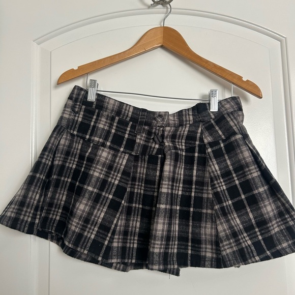 Free People Plaid Serena Micro Skort Black Gray size 8 preppy academia 90s - Picture 2 of 14